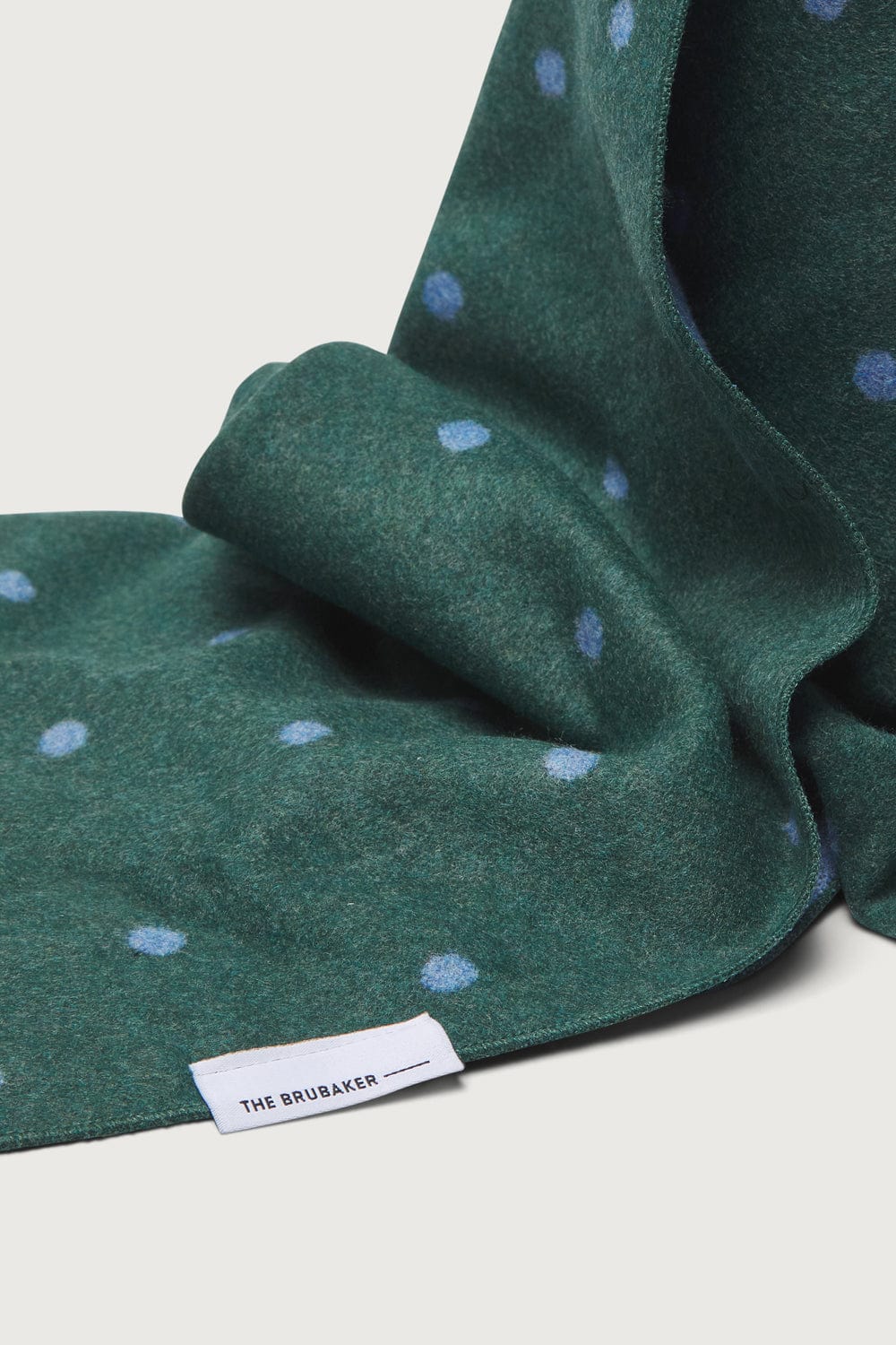 The Scarf Dots Verde-3