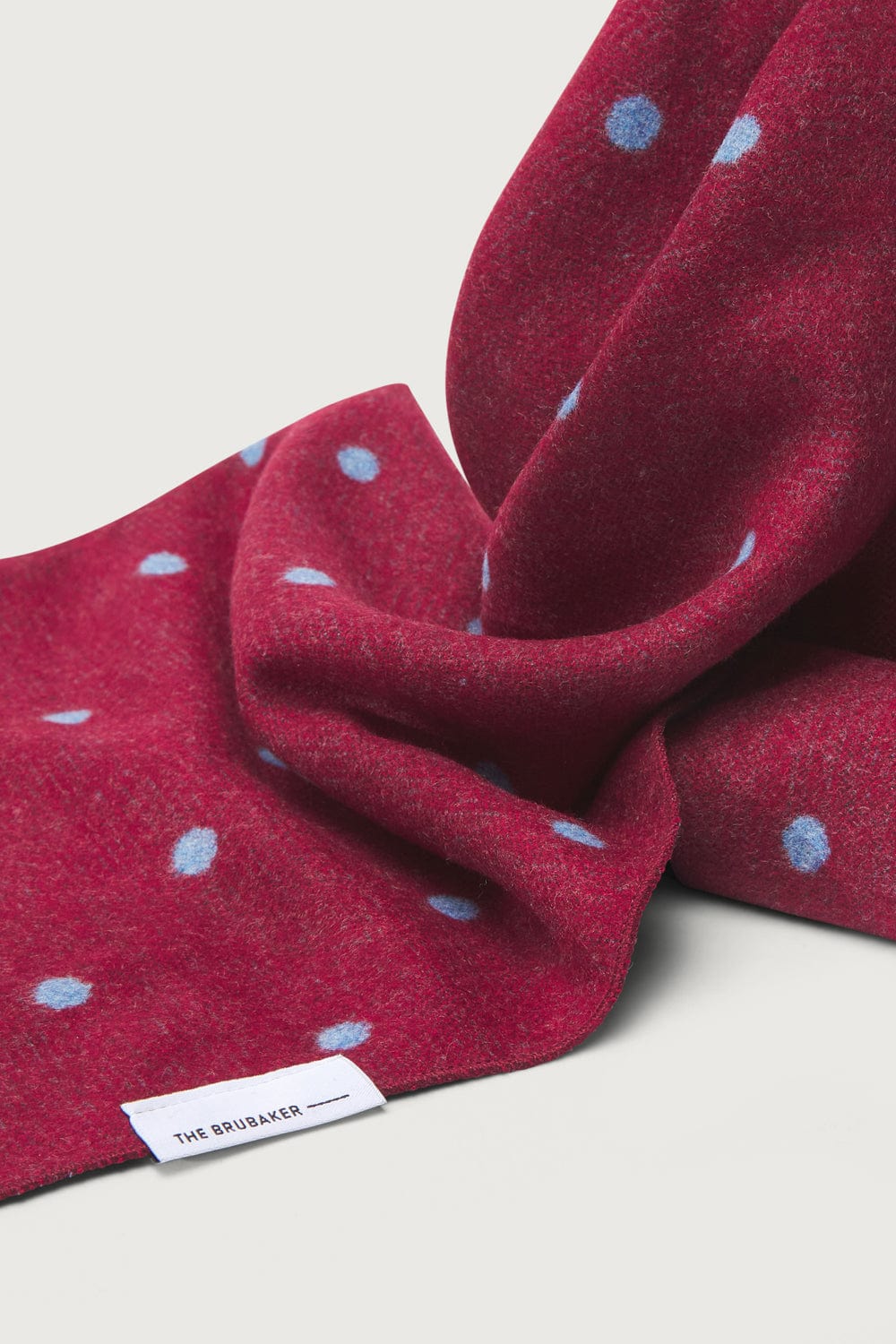 The Scarf Dots Granate-3