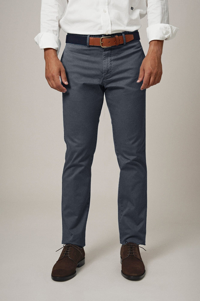 THE CHINO GRIS BUITRAGO-zoom-
