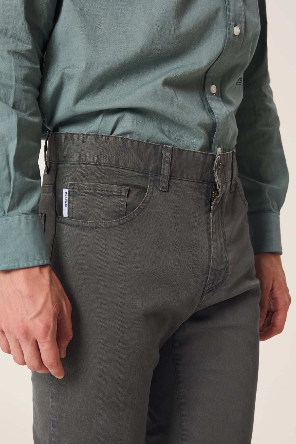 The 5 Pocket Gris Buitrago-zoom-3