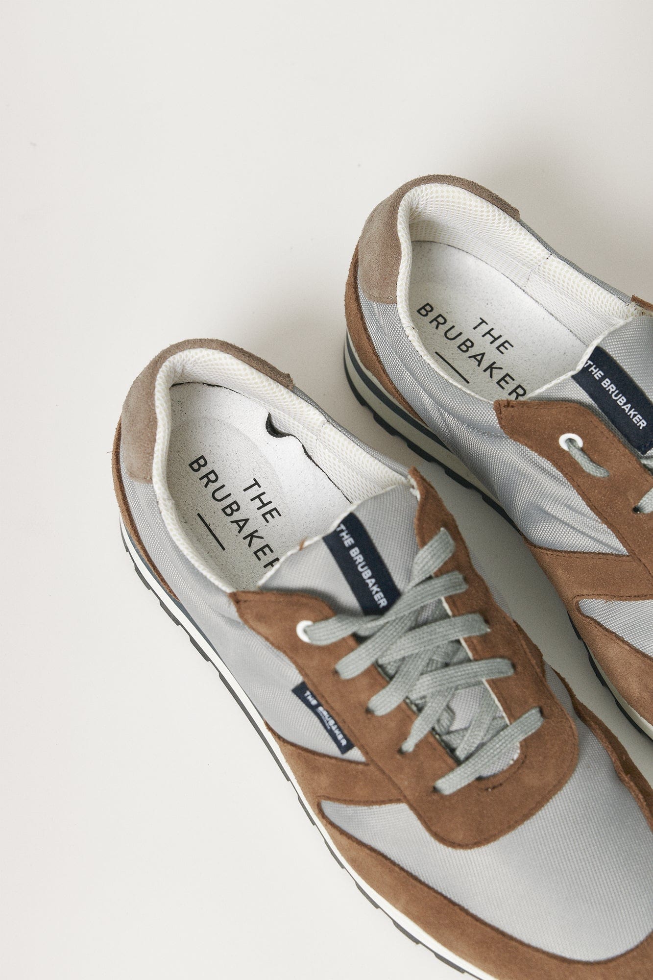 The Sneakers Pardo y Gris-3