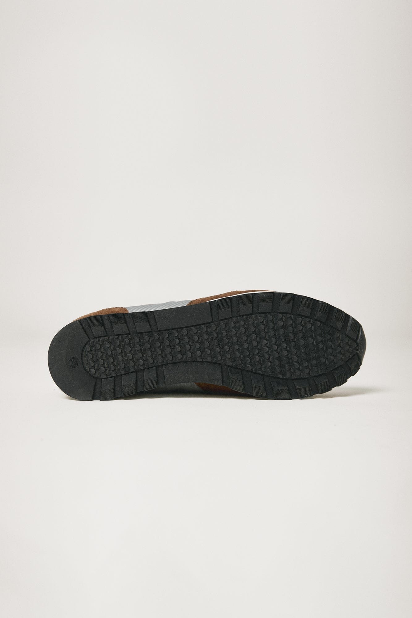 The Sneakers Pardo y Gris-zoom-4