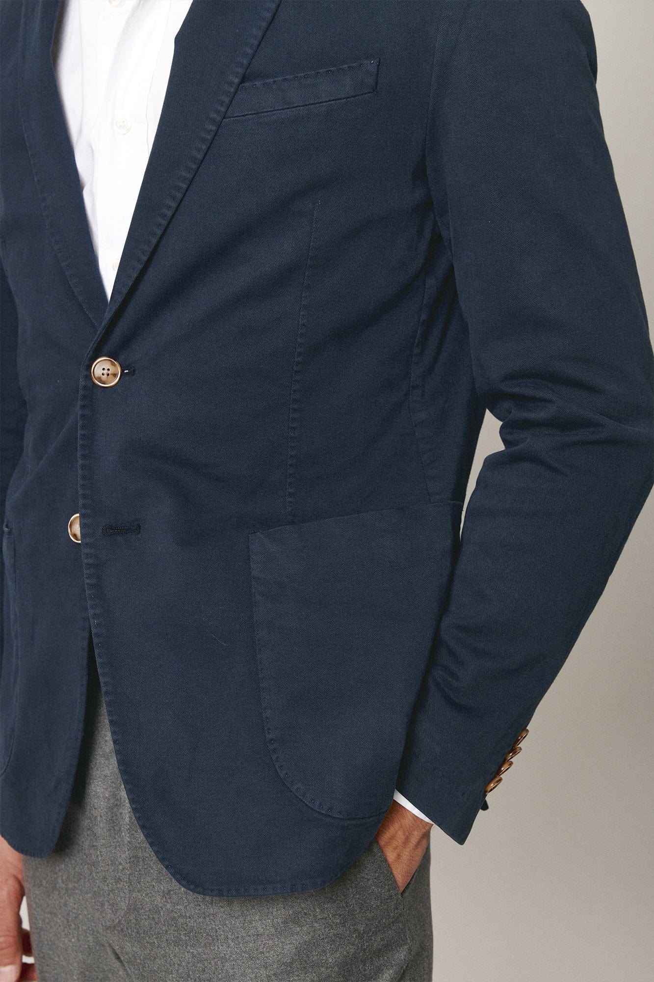 The Gabardina Azul Marino