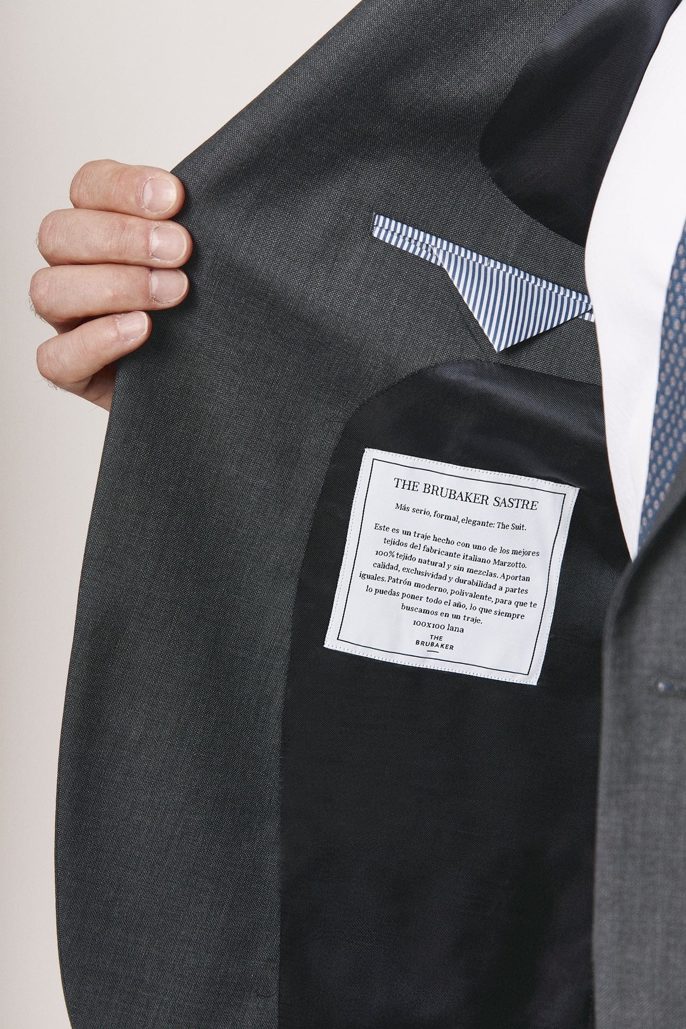 The Suit Gris Antracita