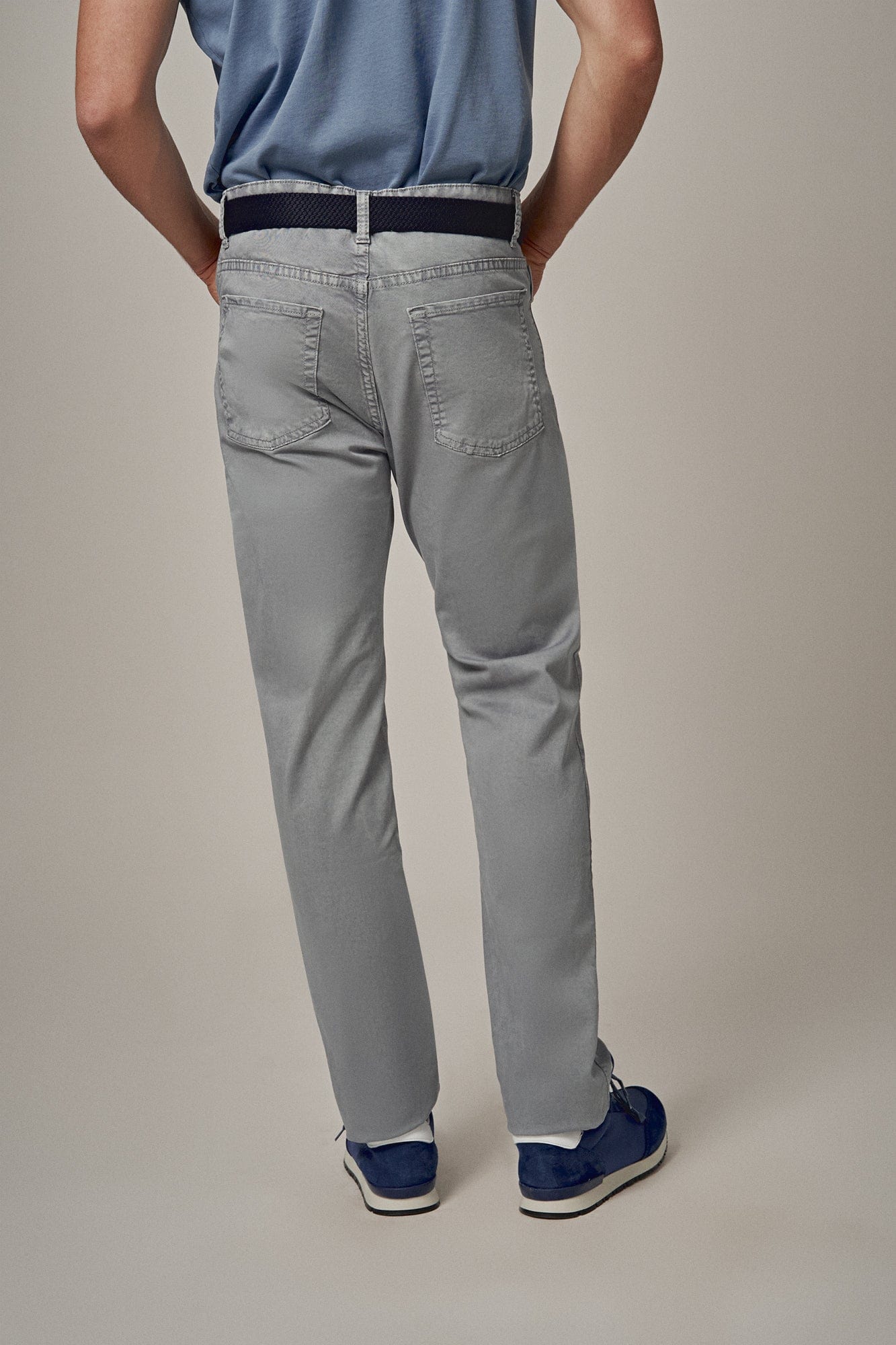 The 5 Pocket Gris Huesca